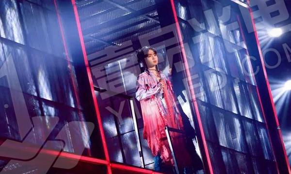 350m3透明旋轉(zhuǎn)魔方，壹品冰屏演繹周筆暢巡演最強(qiáng)舞美