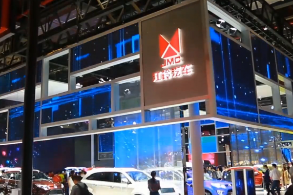 上海車展·江鈴馭勝|(zhì)有LED透明屏的發(fā)布會(huì)才能超乎想象！