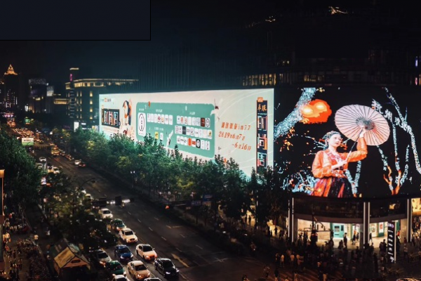 LED透明櫥窗屏，創(chuàng)造了零售門店最好的廣告