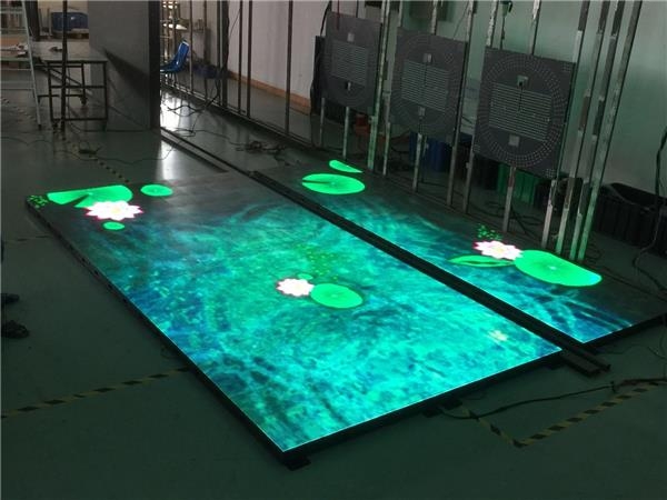 會(huì)議室和報(bào)告廳拼接LED大屏幕解決方案
